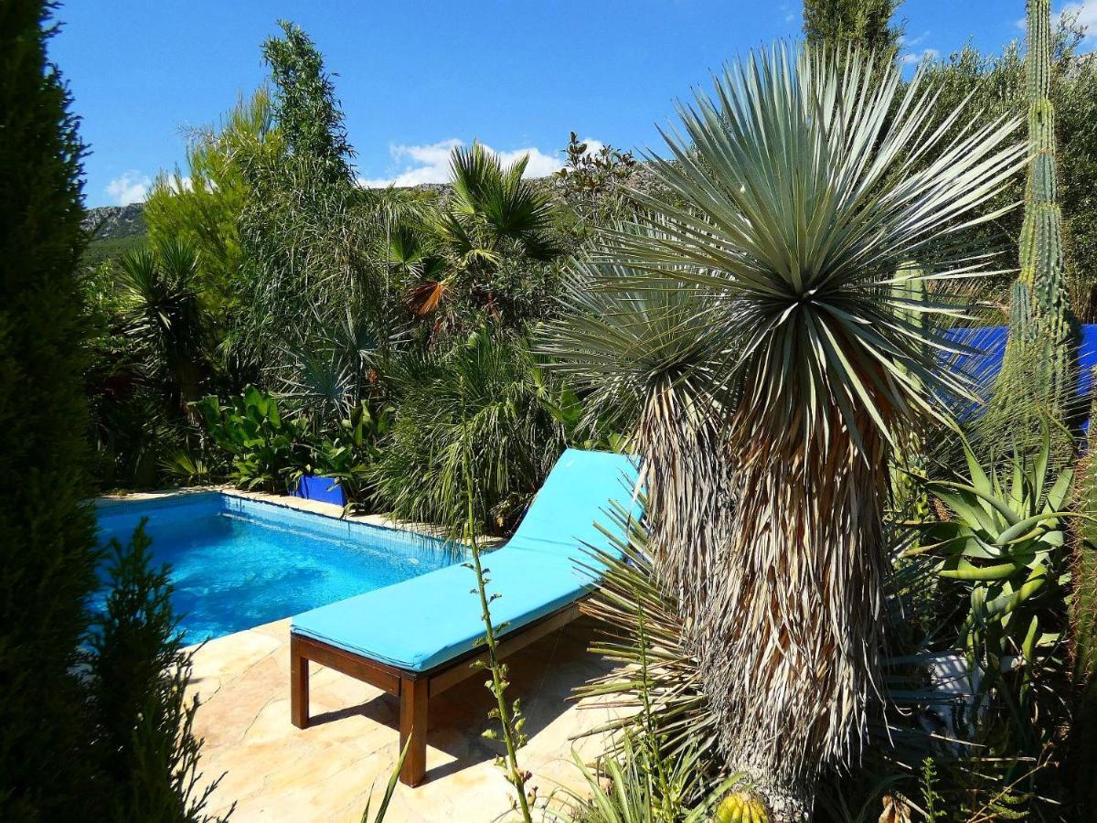 Tropica, Total Privacy, Tropical Garden And Private Pool Villa Kastela